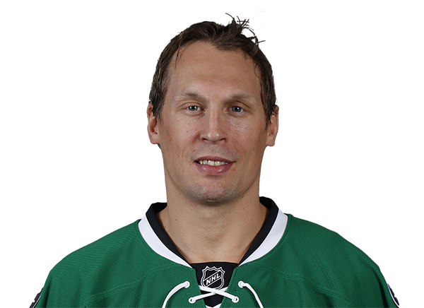 Travis Moen headshot
