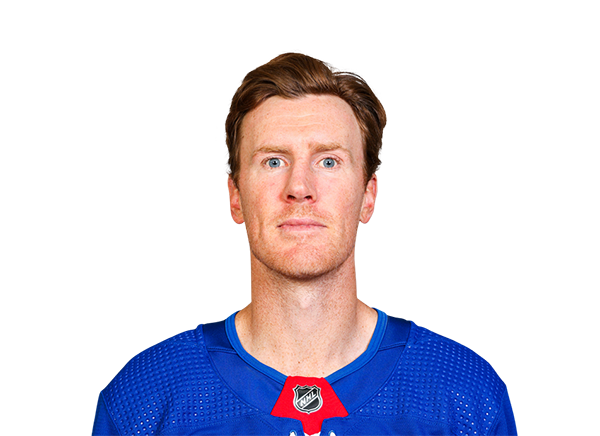 Riley Nash headshot